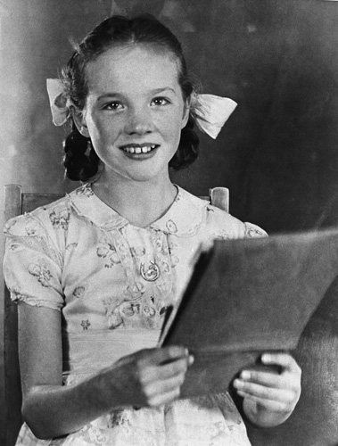 File:1935 Andrews, Julie (child).jpg - 4 Enoch: : The Online ...