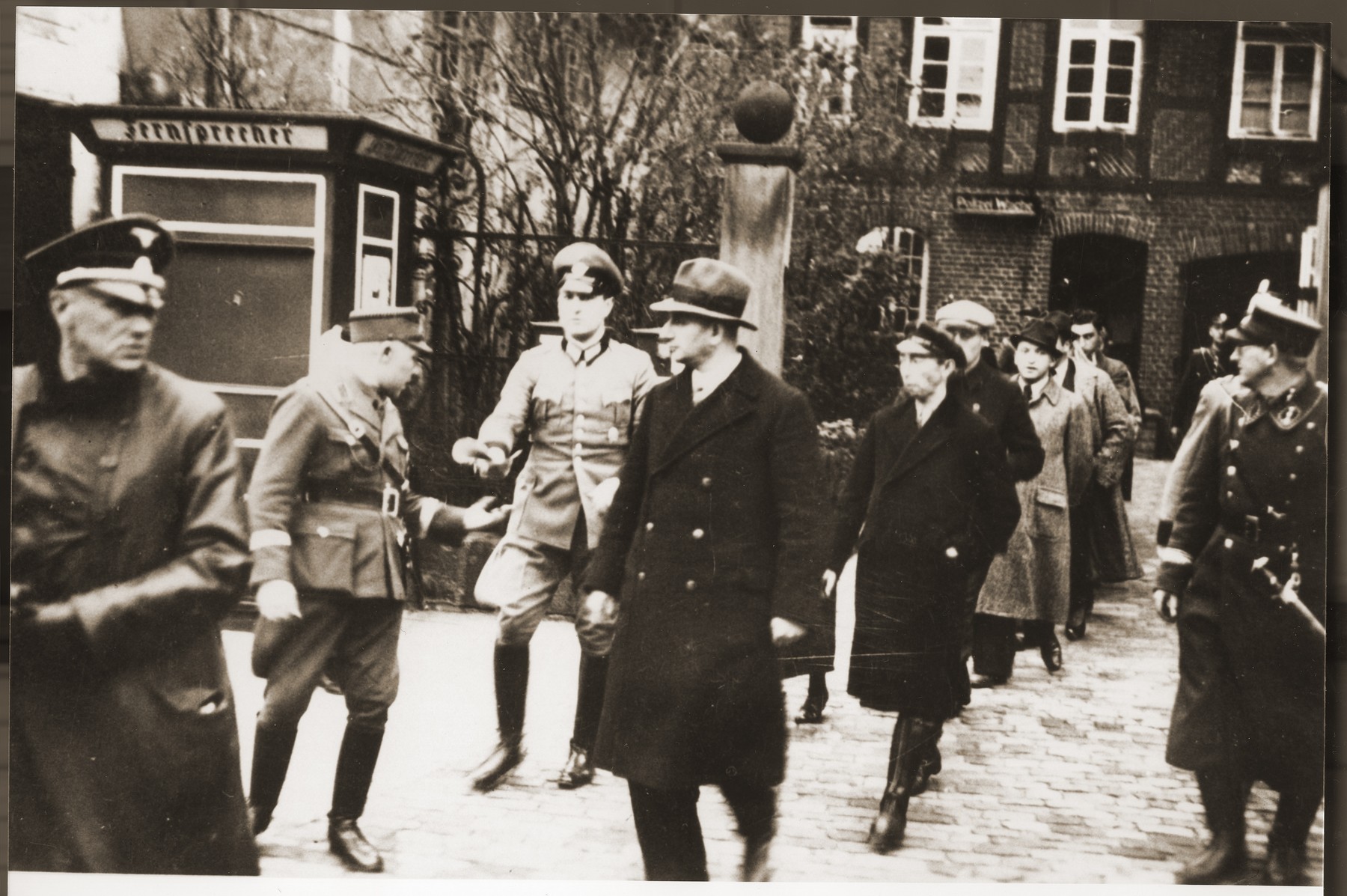 Arrest Kristallnacht4.jpg