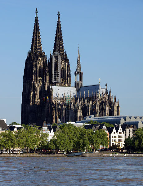 Tombs Magi Cathedral Cologne.jpg