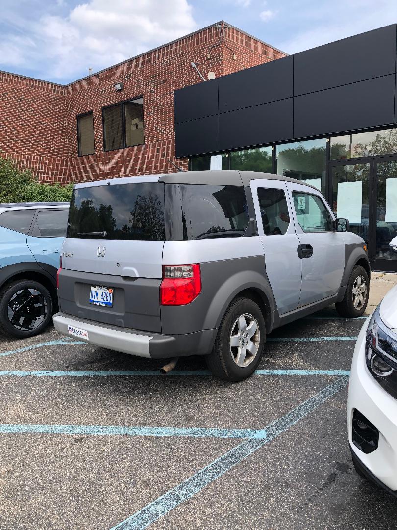 2003 Honda Element.jpg