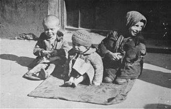 Warsaw children4.jpg