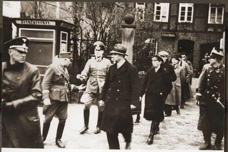 Arrest Kristallnacht4.jpg