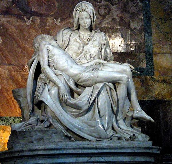Pieta Michelangelo.jpg